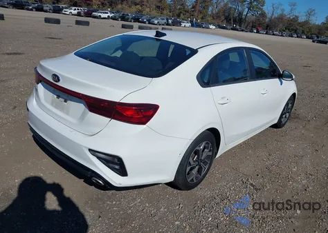 2019 Kia Forte Lxs z USA, uszkodzony, nr VIN 3KPF24ADXKE114823